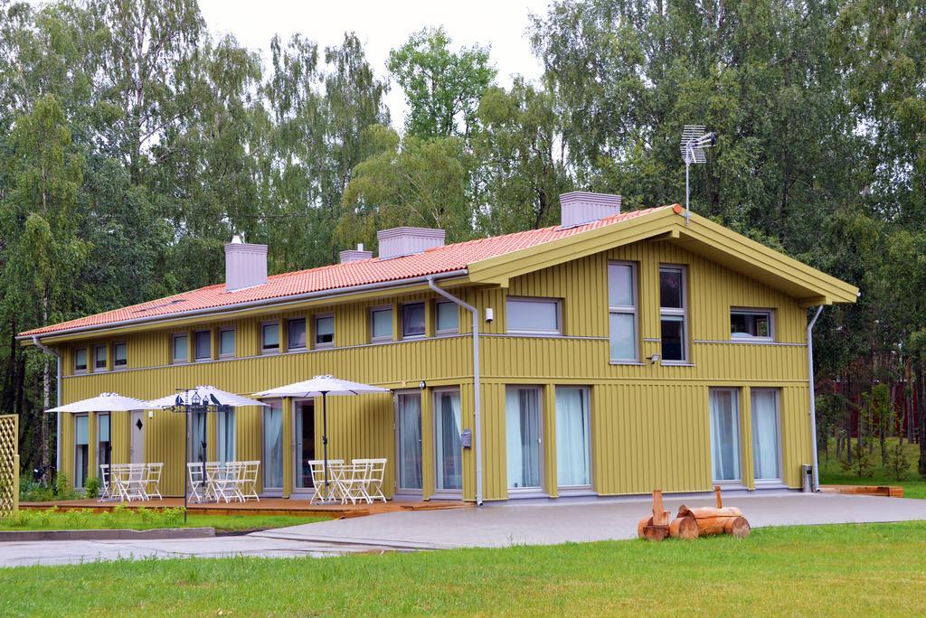 Karkse Apartment Первалка Екстериор снимка